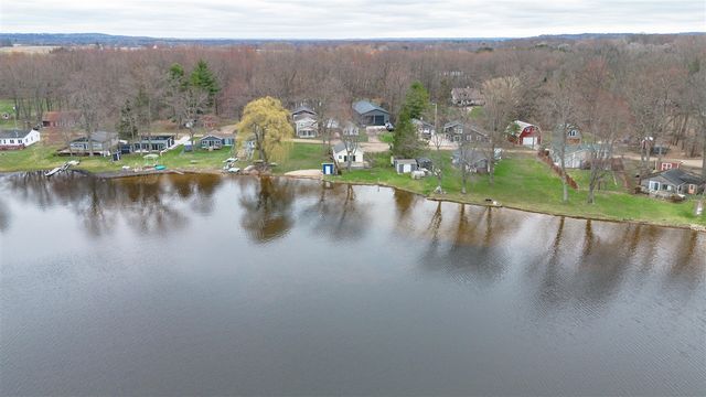 3053 E Baseline Road, Gobles, MI 49055