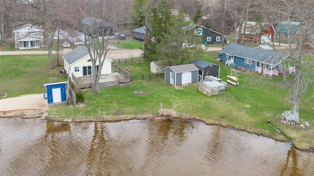 3053 E Baseline Road, Gobles, MI 49055