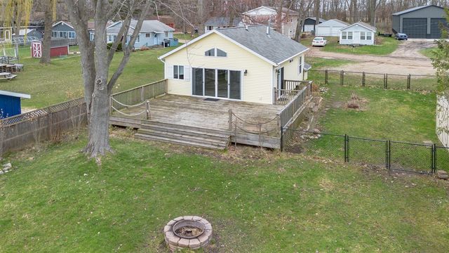 3053 E Baseline Road, Gobles, MI 49055