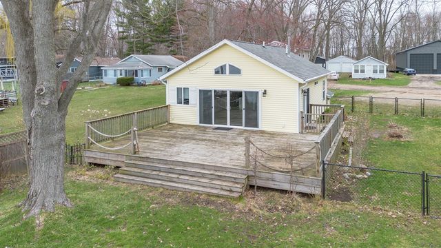 3053 E Baseline Road, Gobles, MI 49055