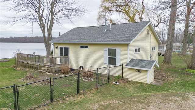 3053 E Baseline Road, Gobles, MI 49055
