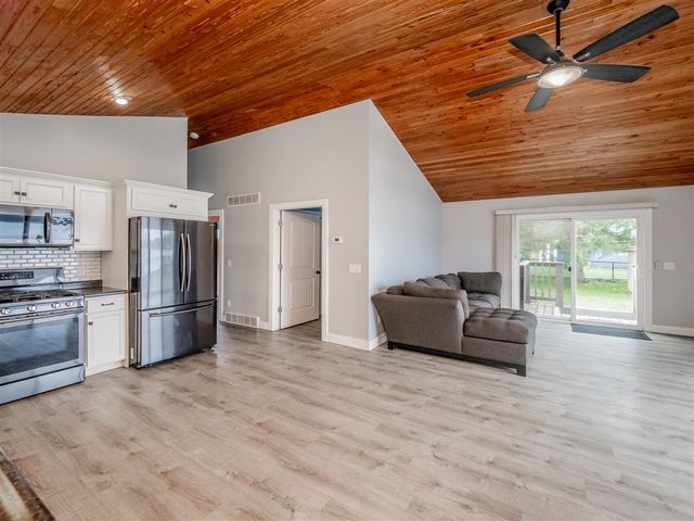 3053 E Baseline Road, Gobles, MI 49055