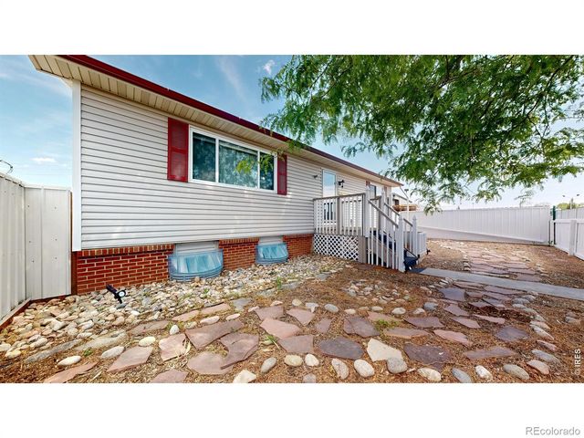 2716 9th Avenue, Greeley, CO 80631