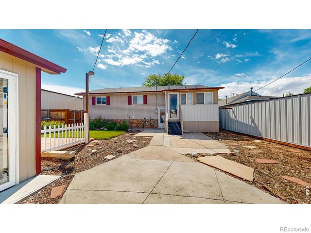 2716 9th Avenue, Greeley, CO 80631