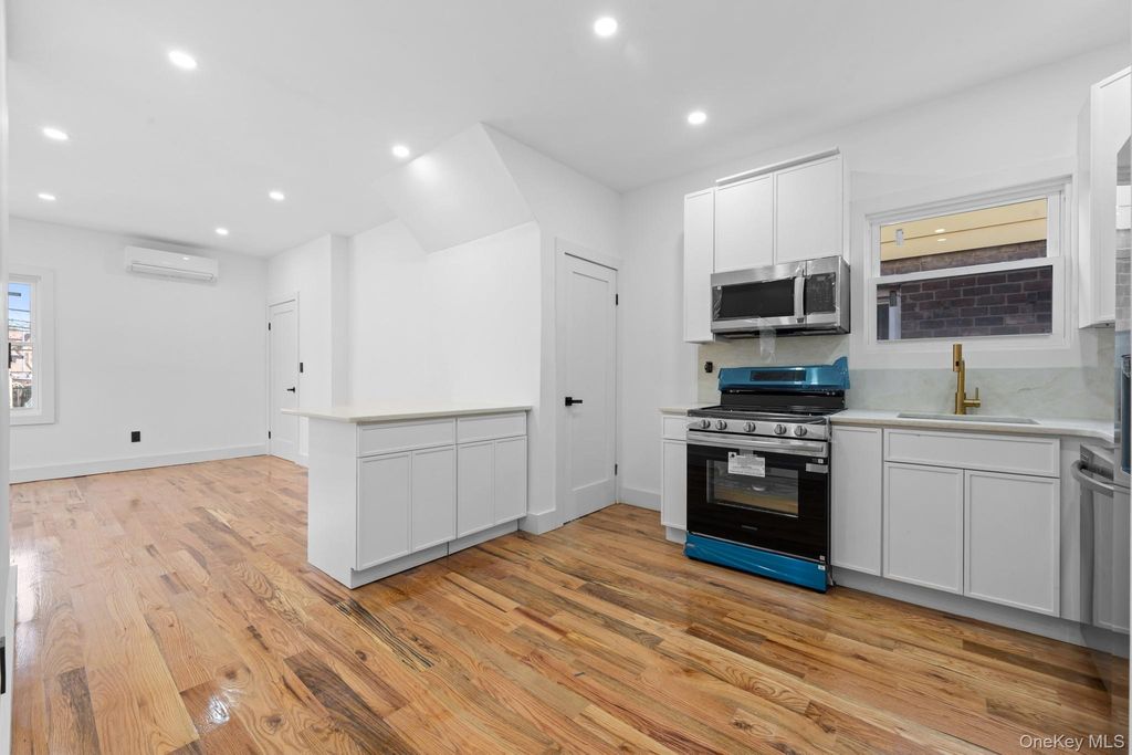 179-11 120th Avenue, Saint Albans, NY 11434