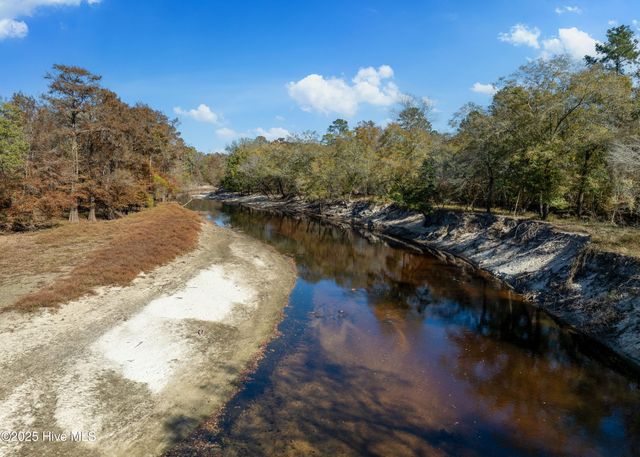 167 River Ridge Drive, Wallace, NC 28466