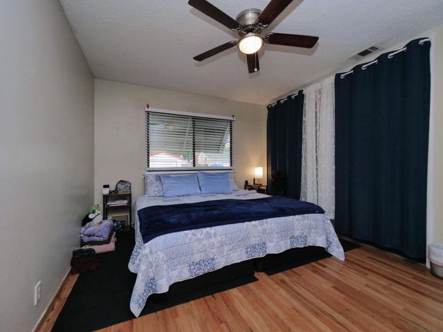 1037 Tenaya Ct, Manteca, CA 95337