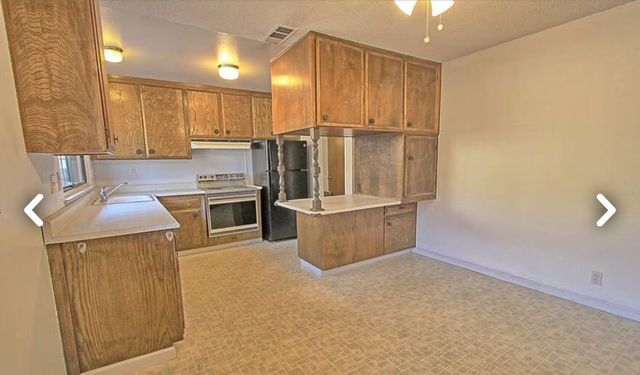 1037 Tenaya Ct, Manteca, CA 95337