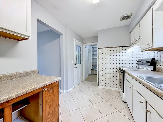 10 S WADSWORTH AVENUE, Beverly Hills, FL 34465