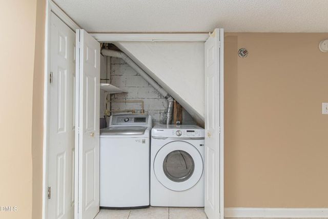 105 Fox Horn Run, Cary, NC 27511