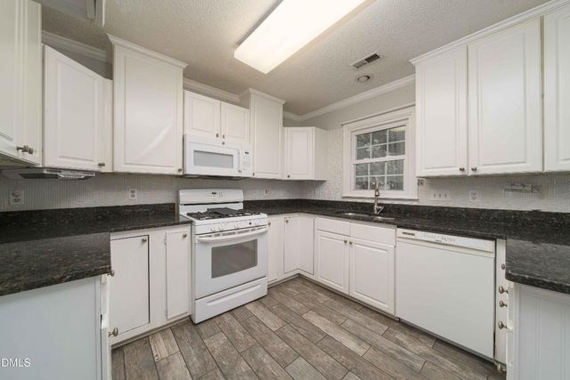 105 Fox Horn Run, Cary, NC 27511