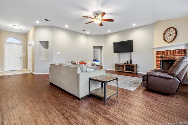 1639 ELIZABETH CT, New Braunfels, TX 78130
