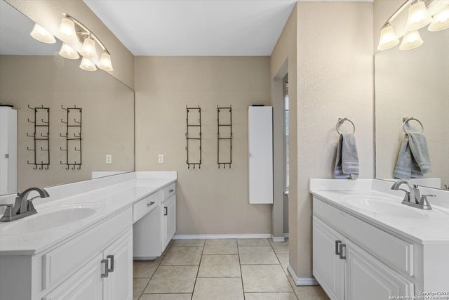 1639 ELIZABETH CT, New Braunfels, TX 78130