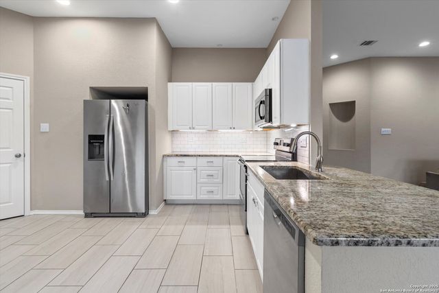 1639 ELIZABETH CT, New Braunfels, TX 78130