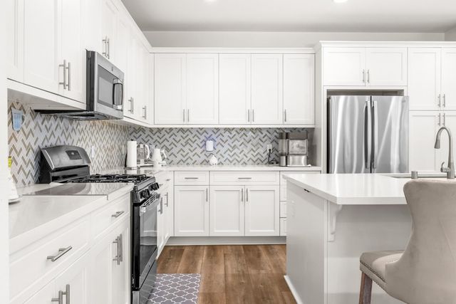 1151 Garcia Glen, Hollister, CA 95023