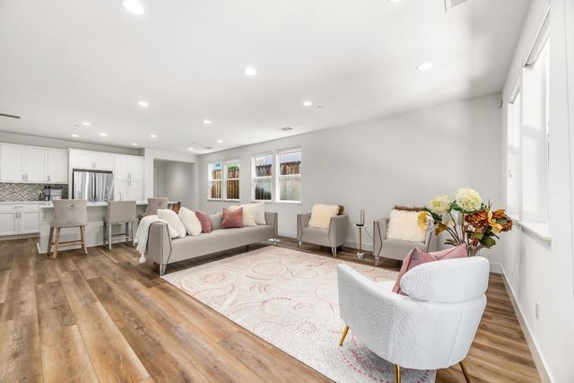 1151 Garcia Glen, Hollister, CA 95023