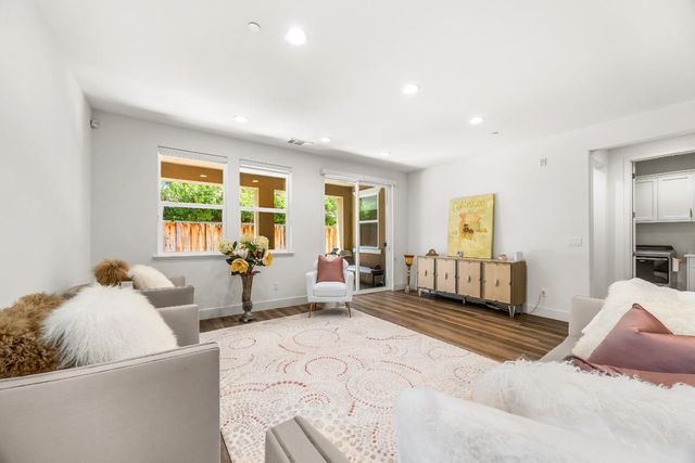 1151 Garcia Glen, Hollister, CA 95023