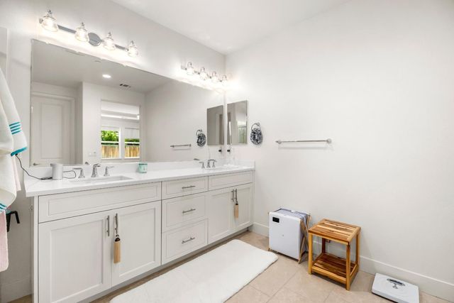1151 Garcia Glen, Hollister, CA 95023