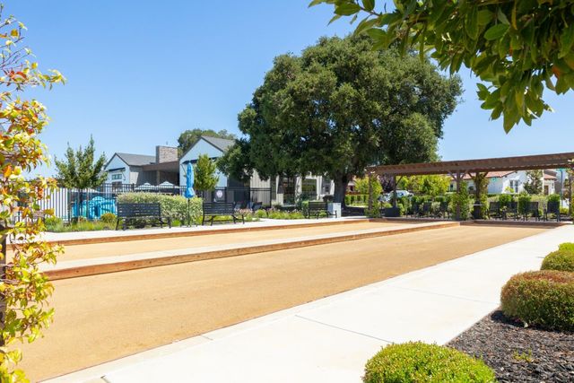 1151 Garcia Glen, Hollister, CA 95023