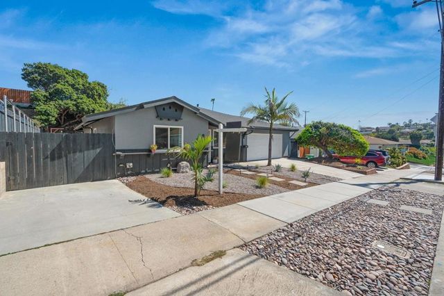 168 Carey Rd, Oceanside, CA 92054