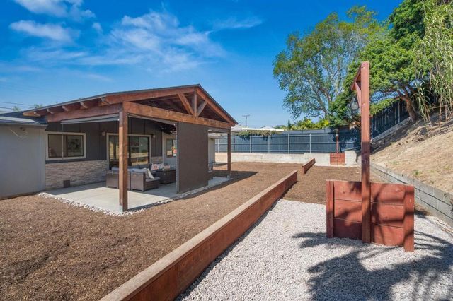 168 Carey Rd, Oceanside, CA 92054