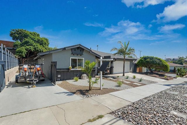 168 Carey Rd, Oceanside, CA 92054