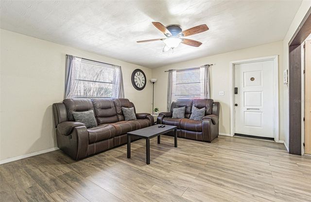 5511 10TH STREET, Zephyrhills, FL 33542