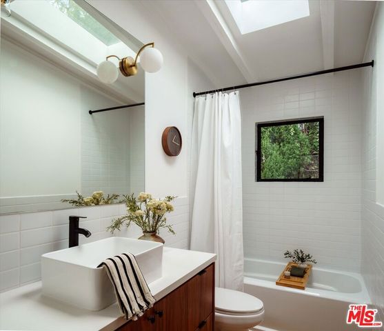 1107 Le Gray Avenue, Los Angeles, CA 90042
