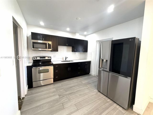 121 Flagami Blvd Front, Miami, FL 33144