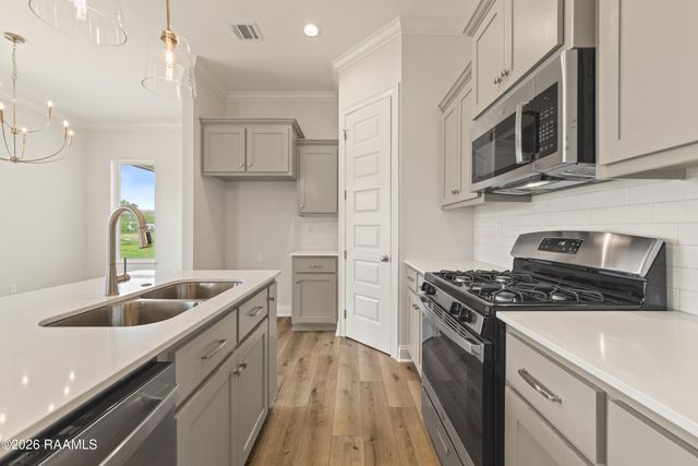 300 Long Creek Lane, Scott, LA 70583