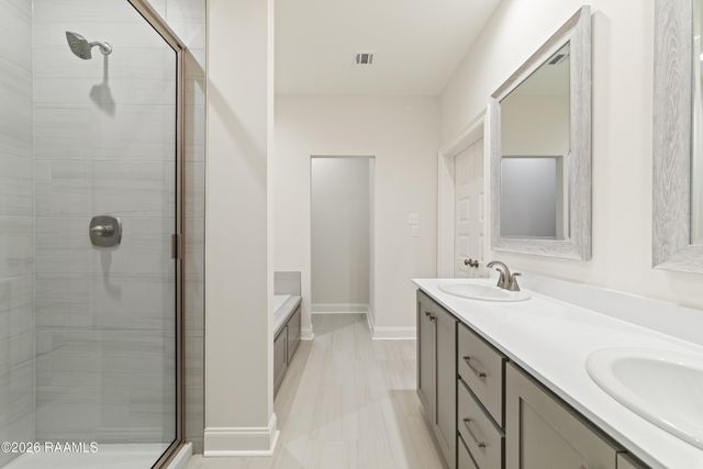 300 Long Creek Lane, Scott, LA 70583