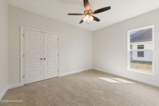 300 Long Creek Lane, Scott, LA 70583