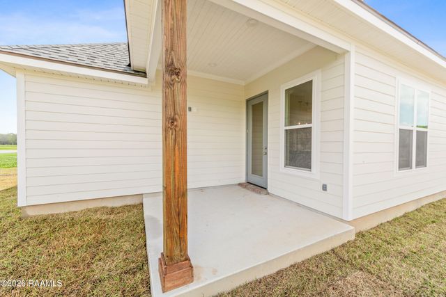 300 Long Creek Lane, Scott, LA 70583