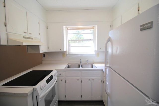 3219 Fresno Ave, Pensacola, FL 32526