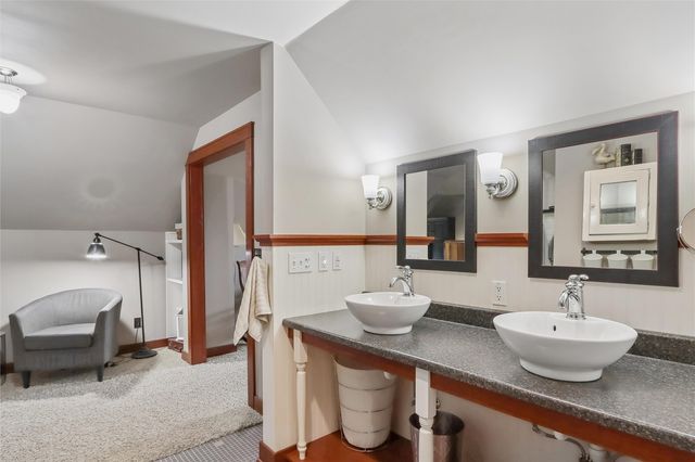 5401 Alburnett Road, Marion, IA 52302