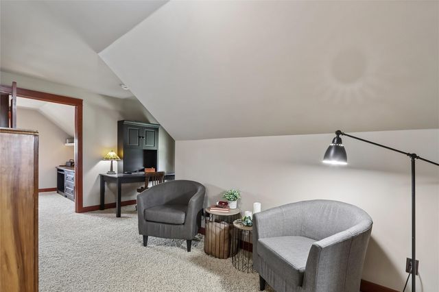 5401 Alburnett Road, Marion, IA 52302