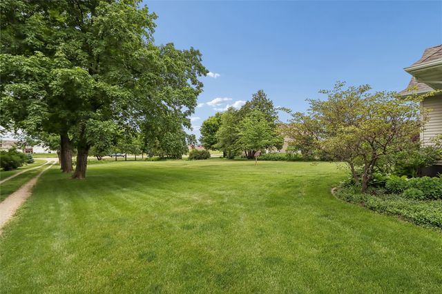 5401 Alburnett Road, Marion, IA 52302