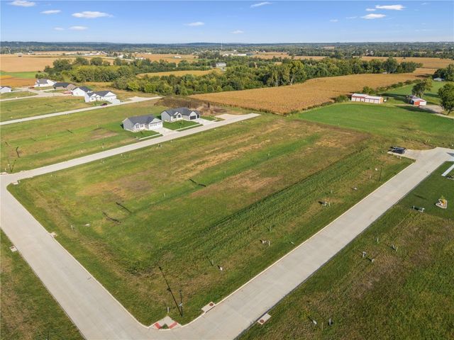 3320 Towne Court, Robins, IA 52328