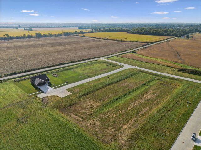 3320 Towne Court, Robins, IA 52328