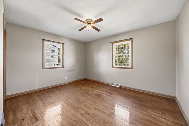 623 27th Street NW, Cedar Rapids, IA 52405