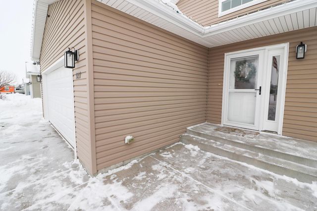 5217 47th Avenue S, Fargo, ND 58104