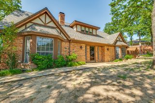 1517 Schumac Lane, Bedford, TX 75022