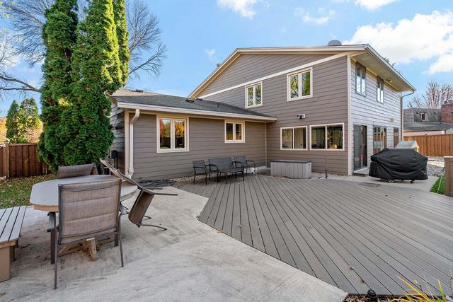 15700 Dawn Drive, Minnetonka, MN 55345