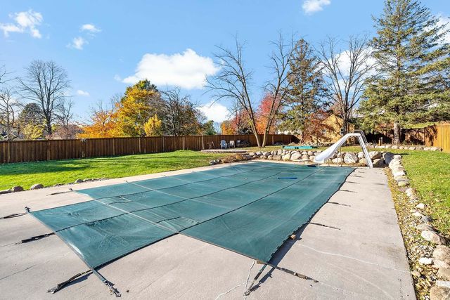 15700 Dawn Drive, Minnetonka, MN 55345