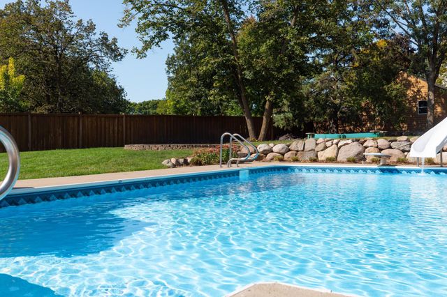 15700 Dawn Drive, Minnetonka, MN 55345