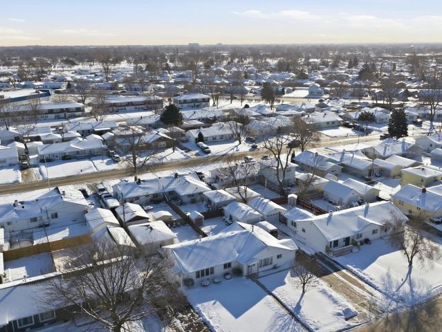 8765 S Beck Place, Hometown, IL 60456