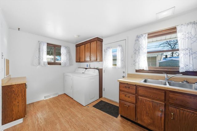 8765 S Beck Place, Hometown, IL 60456