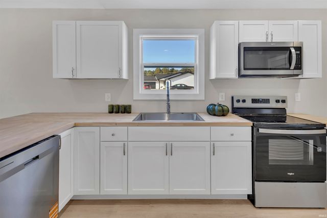 7519 State Rd 158 Road, Bedford, IN 47421