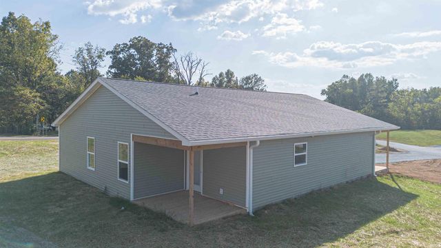 7519 State Rd 158 Road, Bedford, IN 47421