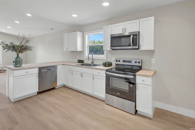 7519 State Rd 158 Road, Bedford, IN 47421